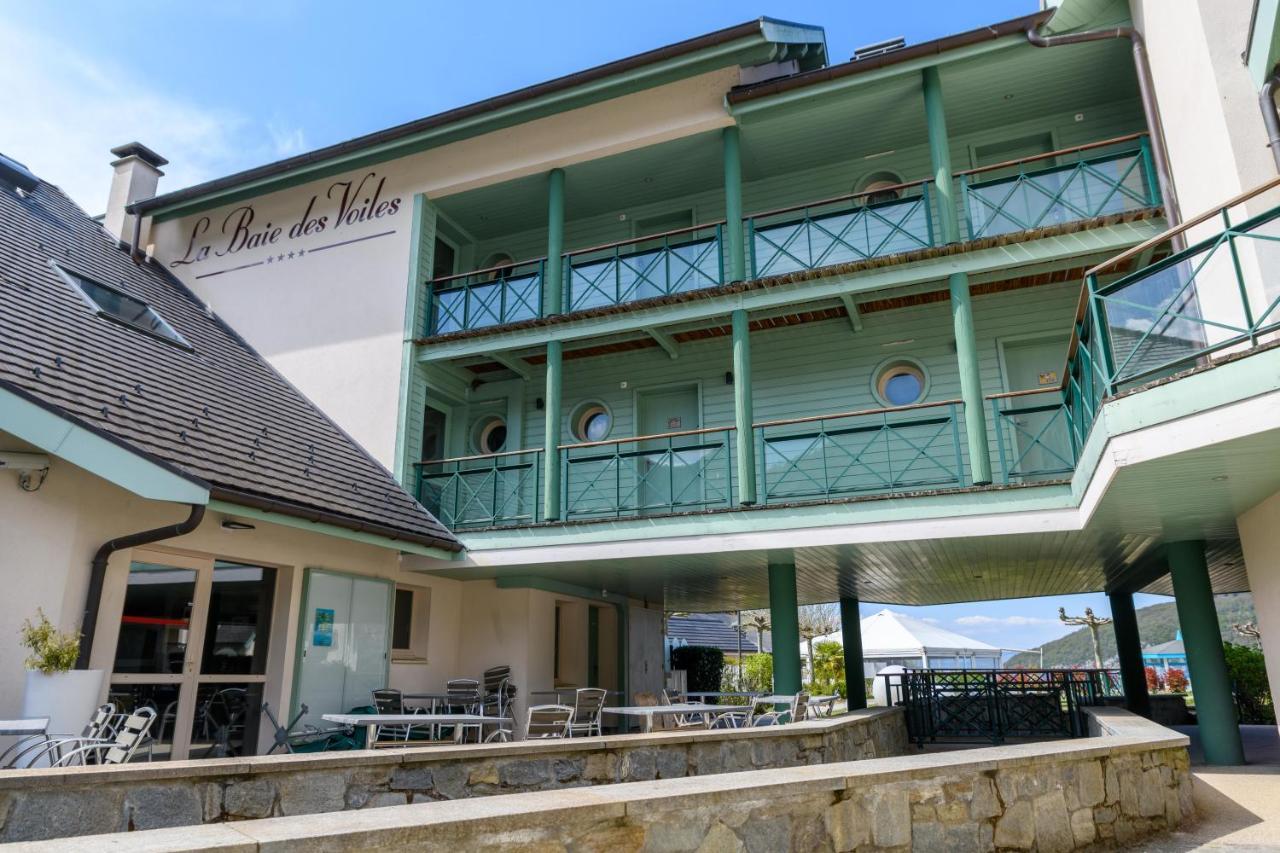 Logement avec terrasse sur lac, tout confort, dans résidence avec PLAGE et PONTON PRIVEE Duingt Extérieur photo